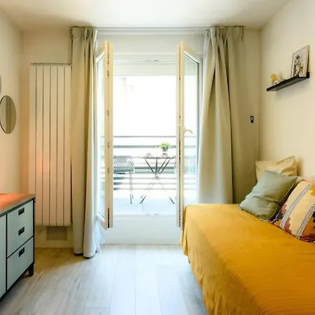Proche Gare Et Gem: Equipe,wifi Fibre, Balcon شقة *