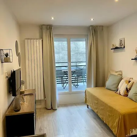 Proche Gare Et Gem: Equipe,wifi Fibre, Balcon * غرونوبل